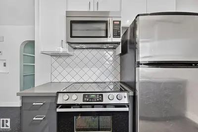 Interior photo 4 of 14624 110A AV NW