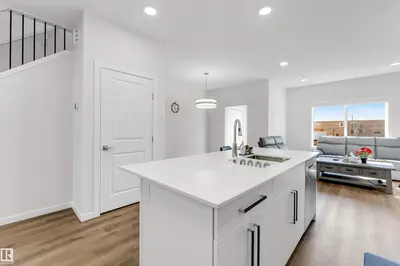 Interior photo 2 of 788 MATTSON DR SW