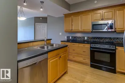 Interior photo 2 of #607 11111 82 Avenue NW