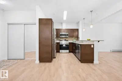 Interior photo 4 of #125 304 AMBLESIDE LINK LI SW