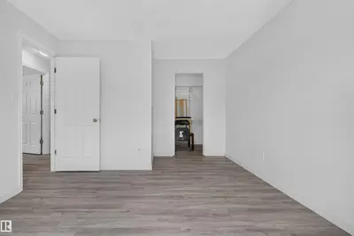 Interior photo 3 of 27 KINISKI CR NW