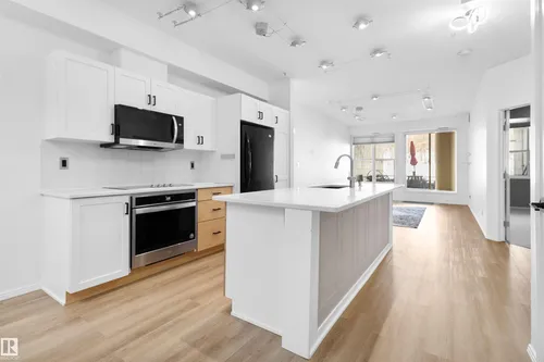 #110 9804 101 ST NW, Edmonton - $255,000