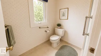 Interior photo 3 of 55 QUESNELL RD NW