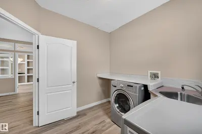 Interior photo 3 of 5 NOTTINGHAM HB