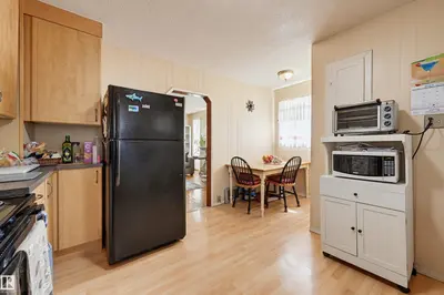 Interior photo 2 of 11414 88 ST NW NW