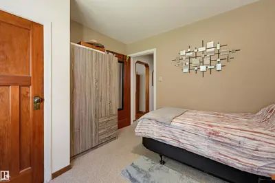 Interior photo 4 of 11414 88 ST NW NW