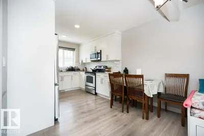 Interior photo 3 of #96 1530 TAMARACK BV NW