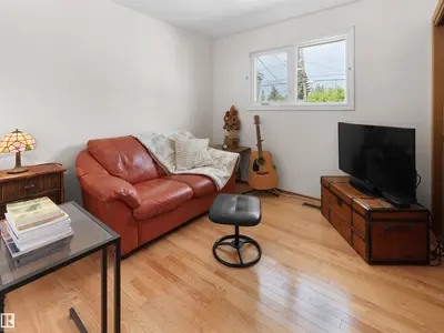 Interior photo 4 of 5832 114A ST NW