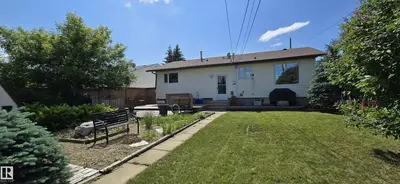 Interior photo 4 of 4217 48a ST