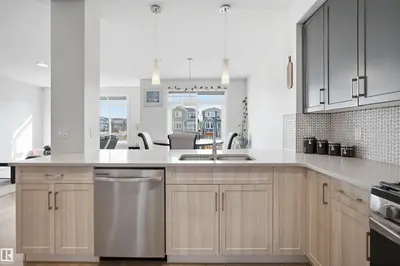 Interior photo 3 of 7017 54 AV