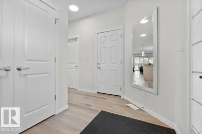 Interior photo 2 of 3623 6 ST NW