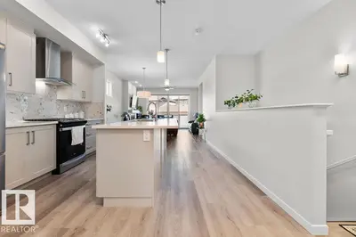 Interior photo 4 of 3623 6 ST NW