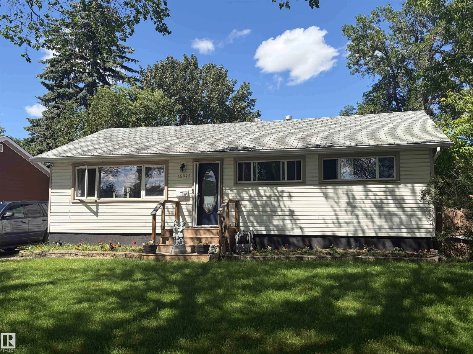 15922 92 AV NW, Edmonton - 4 bedroom Detached Single Family for sale