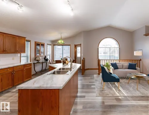 49 HERITAGE DR, St. Albert - $685,000