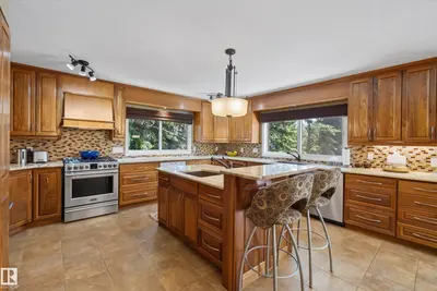 Interior photo 2 of 17 HIGH RIDGE CR