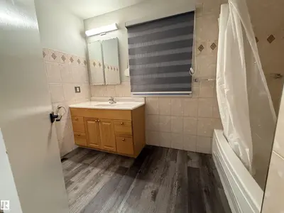 Interior photo 2 of 