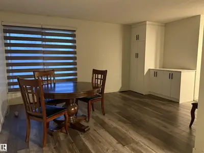 Interior photo 1 of 