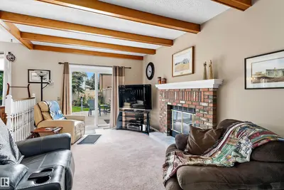 Interior photo 4 of 1048 105 ST NW