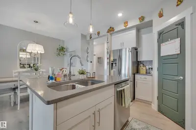 Interior photo 2 of 648 ORCHARDS BV SW