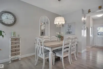Interior photo 4 of 648 ORCHARDS BV SW
