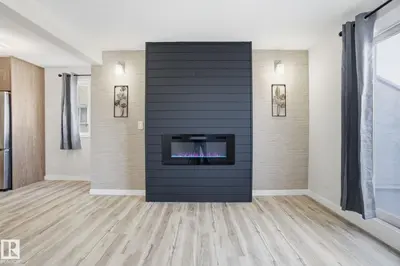 Interior photo 3 of 71 Lancaster TC NW