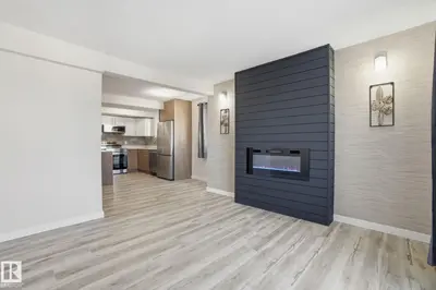 Interior photo 2 of 71 Lancaster TC NW