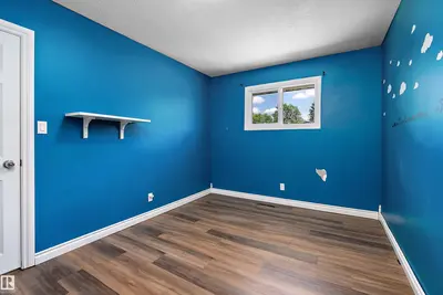 Interior photo 2 of 