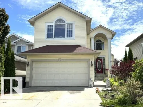 3711 163 AV NW, Edmonton - $570,000
