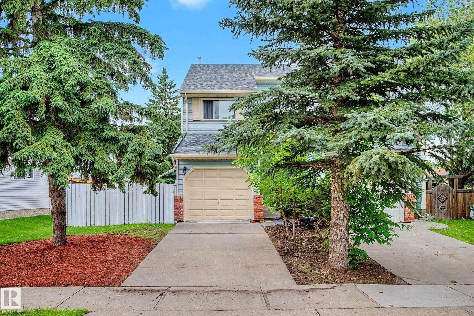 19 PINEVIEW DR, St. Albert - 3 bedroom Duplex for sale