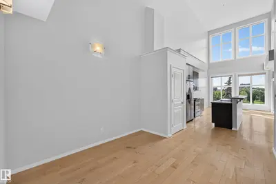 Interior photo 4 of #403 10531 117 ST NW