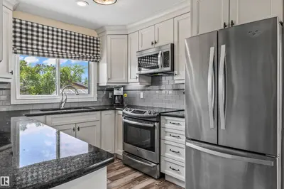 Interior photo 3 of 9438 89 ST