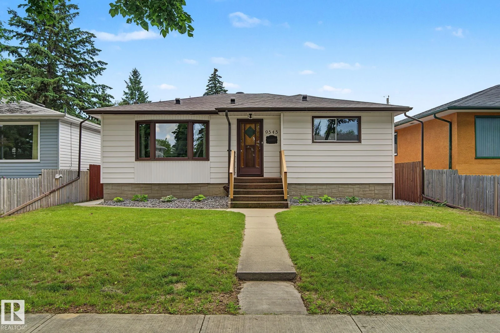 9545 65 AV NW, Edmonton - 4 bedroom Detached Single Family for sale