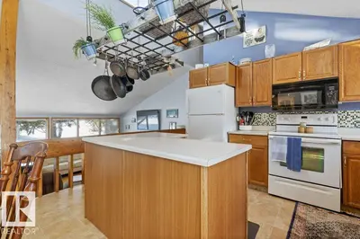 Interior photo 2 of #38 55000 Lamoureux DR