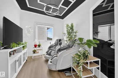 Interior photo 4 of 626 Astoria way
