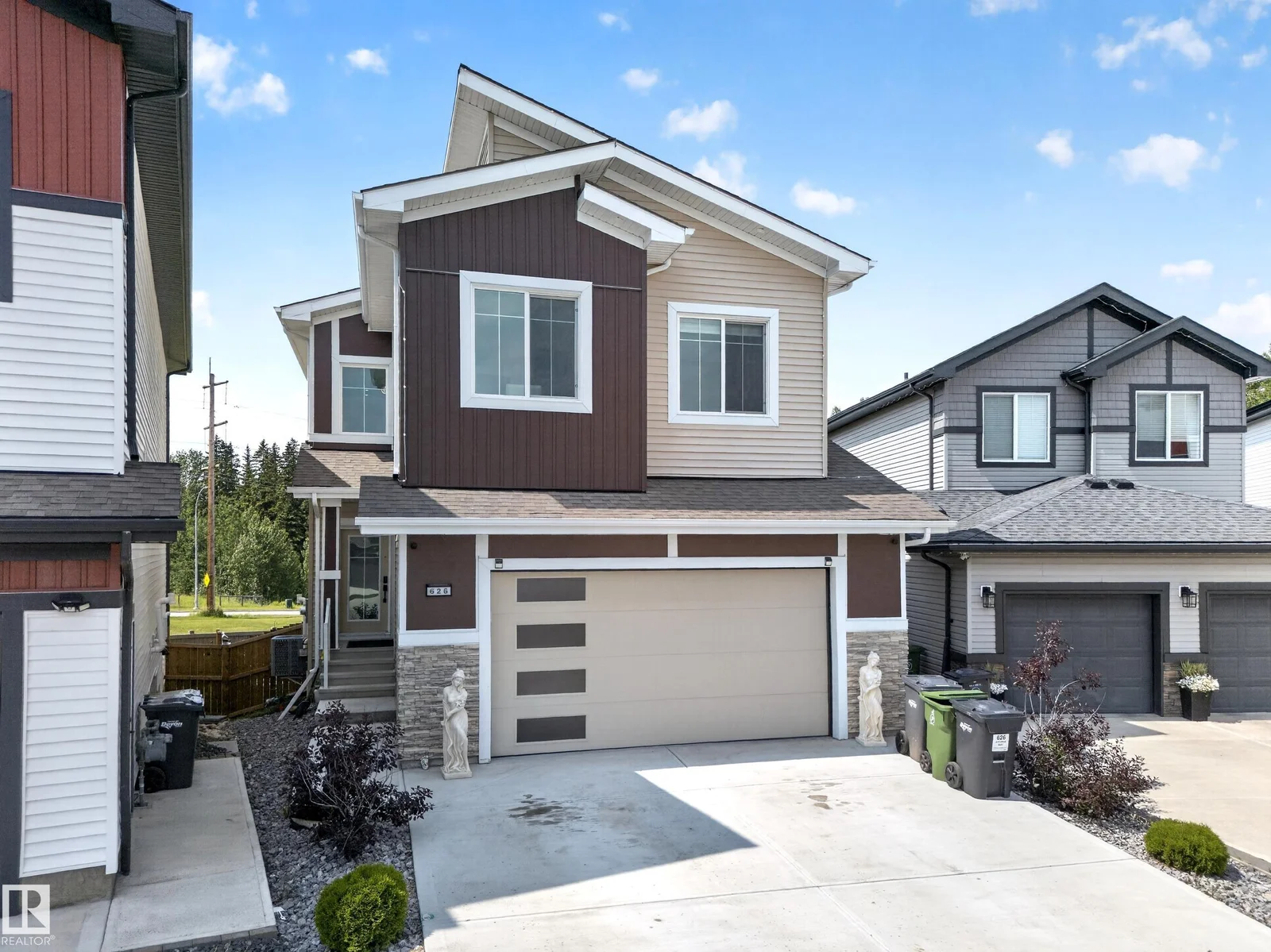 626 Astoria way, Devon - 4 bedroom Detached Single Family for sale