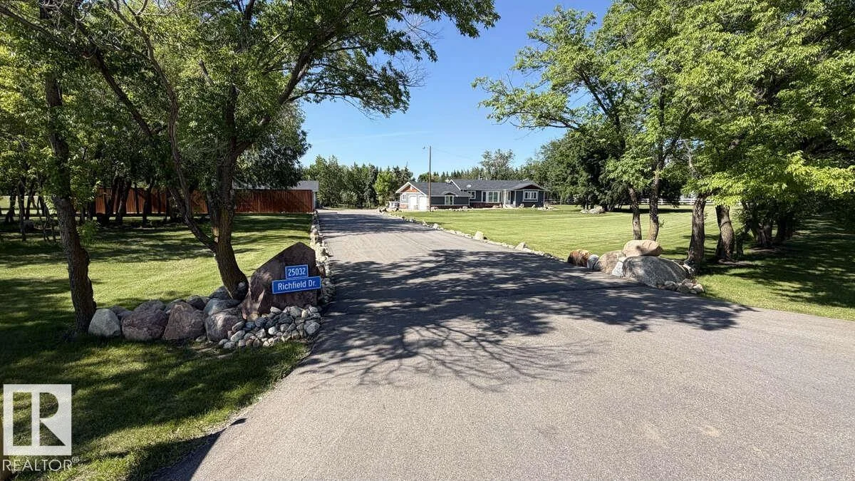 25032 Richfield RD, Rural Sturgeon County - 3 bedroom Detached Single Family for sale
