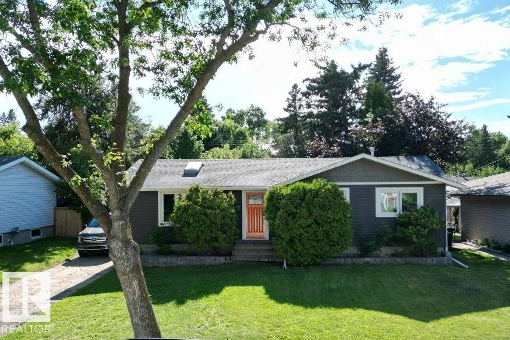 924 Conifer St, Sherwood Park - 4 bedroom Detached Single Family for sale