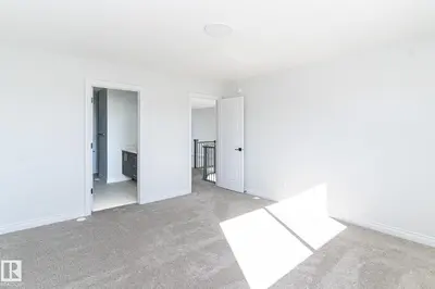Interior photo 1 of 911 18 AV NW