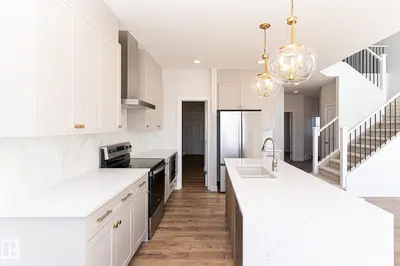 Interior photo 2 of 935 18 AV NW