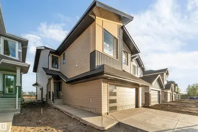 Interior photo 1 of 935 18 AV NW