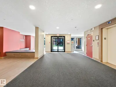 Interior photo 3 of #119 344 WINDERMERE RD SW
