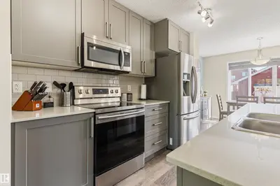 Interior photo 2 of 3711 WEIDLE CR SW