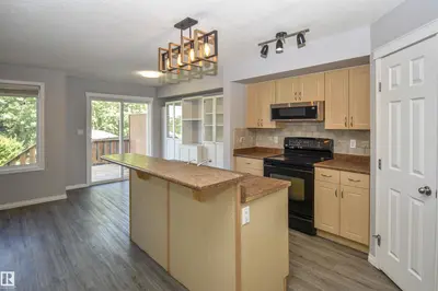 Interior photo 1 of 72 Hartwick LD