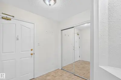 Interior photo 1 of #419 100 FOXHAVEN DR