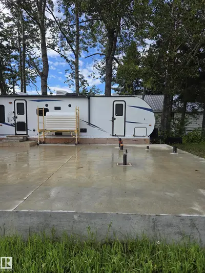 Interior photo 2 of 5317 52 ST