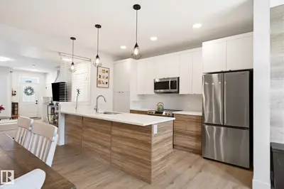 Interior photo 2 of 173 Kinglet BV NW NW