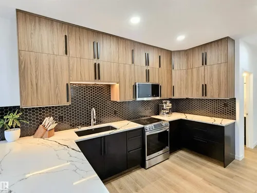 12936 161A AV NW, Edmonton - $599,900