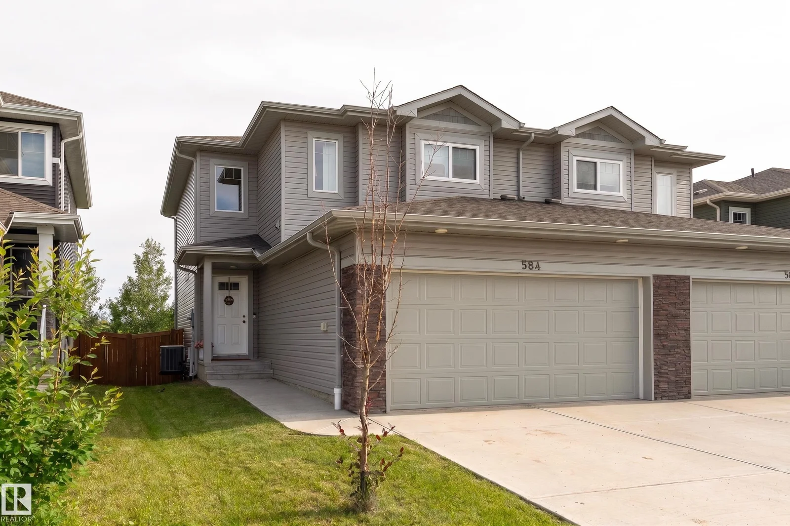 584 MEADOWVIEW DR, Fort Saskatchewan - 3 bedroom Duplex for sale