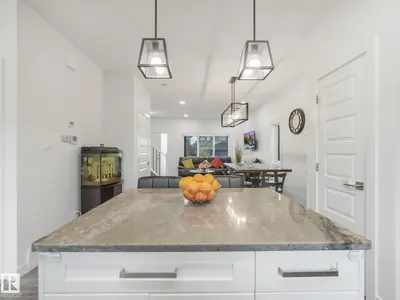 Interior photo 4 of 3807 WEIDLE CR SW
