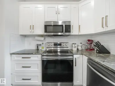 Interior photo 3 of 3807 WEIDLE CR SW
